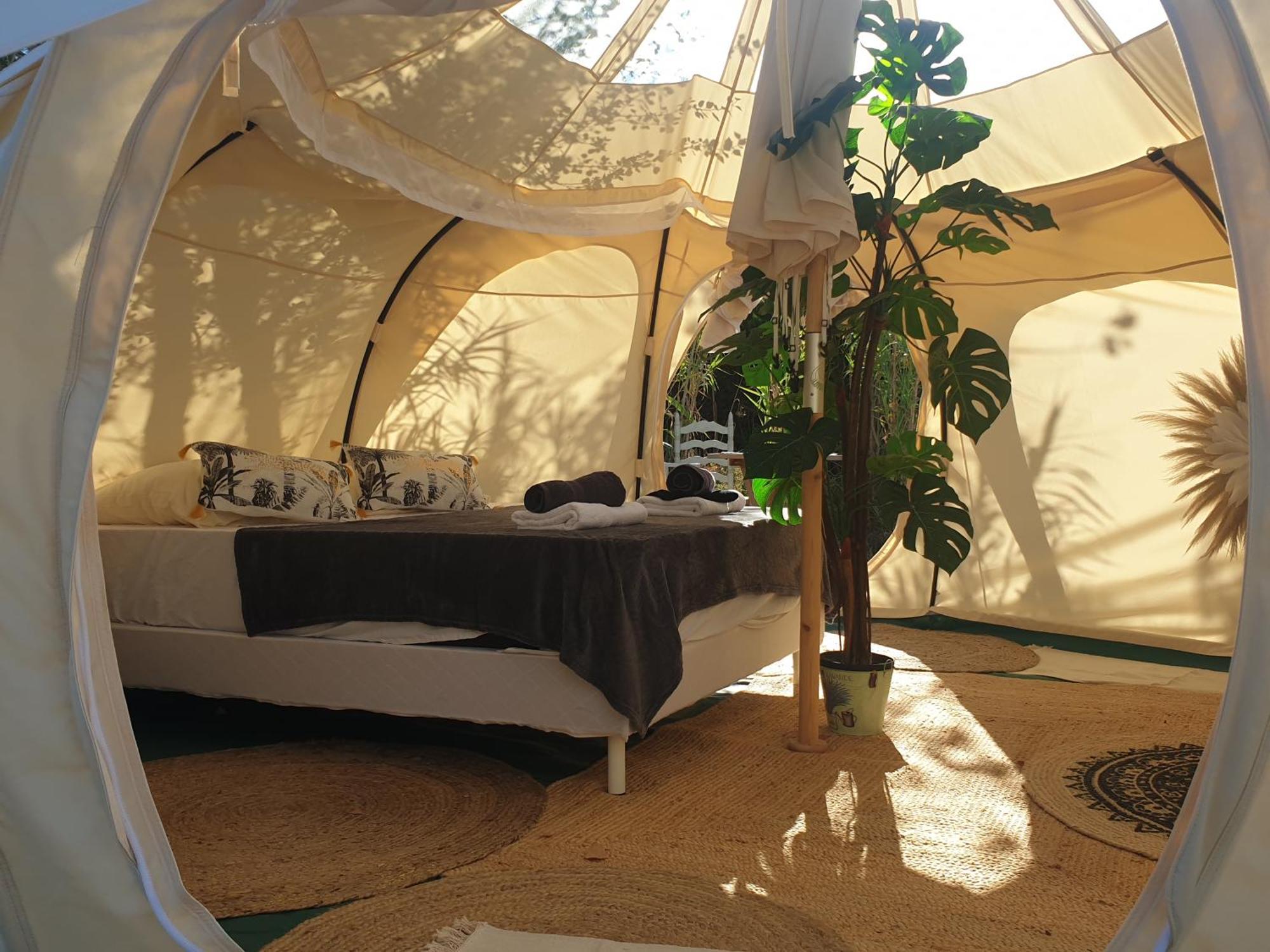 Hotel Le Jeklo à Vias Extérieur photo